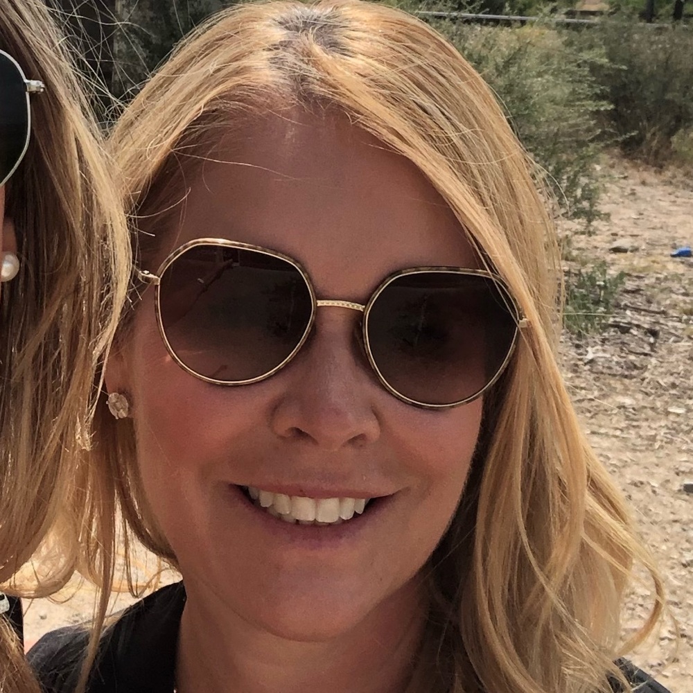 Meet your Posher, Carolyn